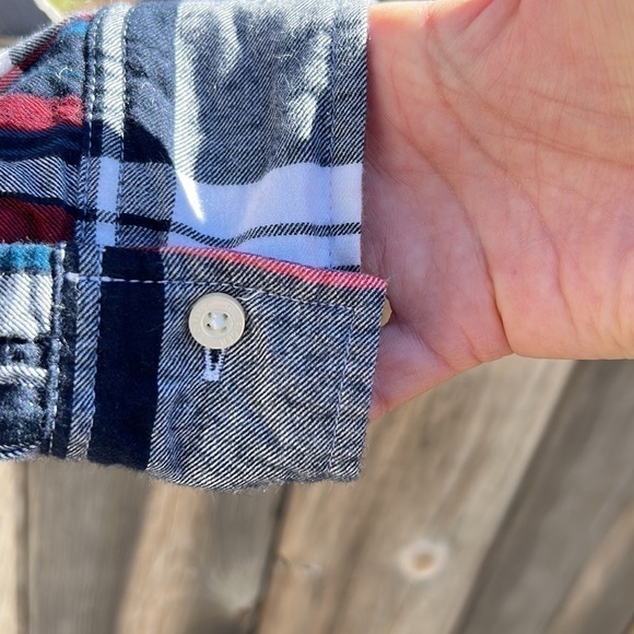 Tommy Hilfiger plaid top size large - Picture 5 of 10